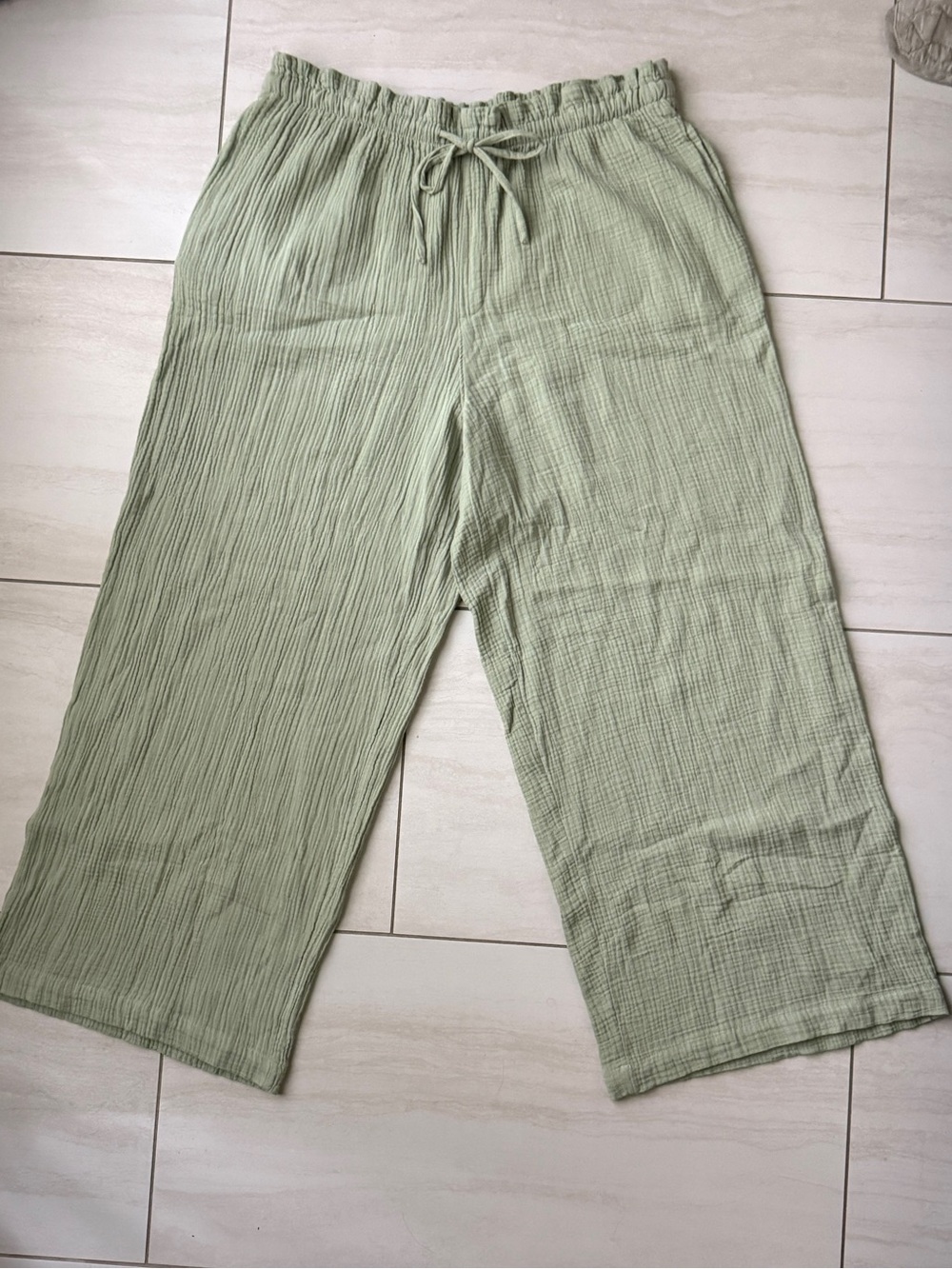 Universal Thread Sage Green Elastic Waist Pull-On Pants